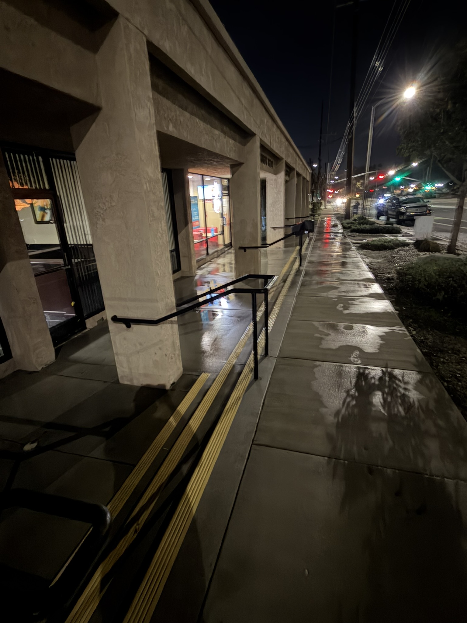 43E3A193-1022-4A9B-B214-9970DCC9C53E_1_102_o